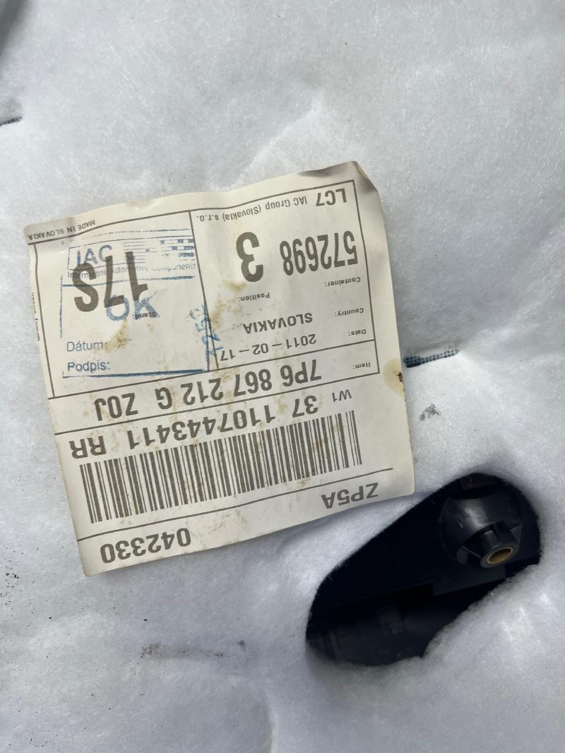 2011 Volkswagen Touareg Rear Door Trim Panel