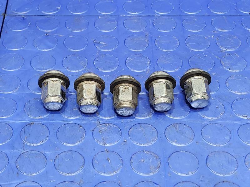 2013 Honda Civic Lug Nuts