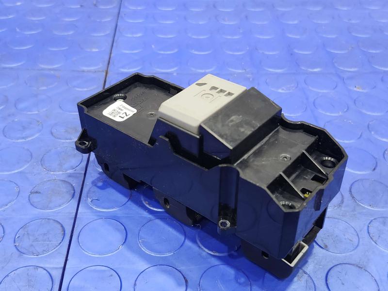 2013 Honda Civic Door Switch Front