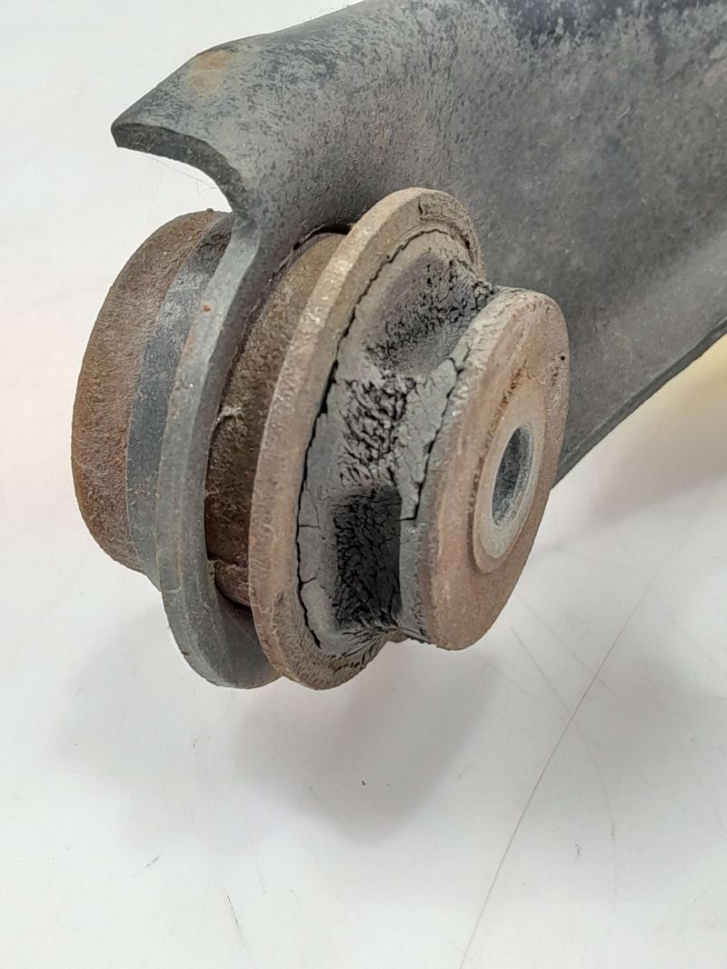 2010 Ford Fusion Upper Control Arm Front