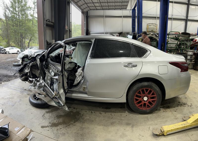 2018 Nissan Altima Center Pillar
