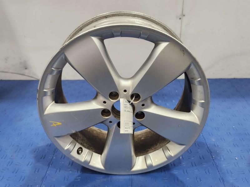 2010 Mercedes ML-Class Wheel