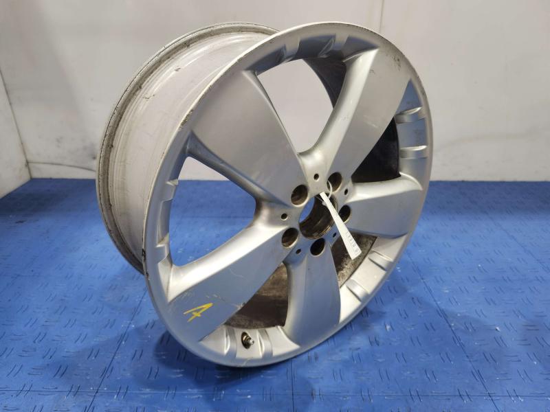 2010 Mercedes ML-Class Wheel