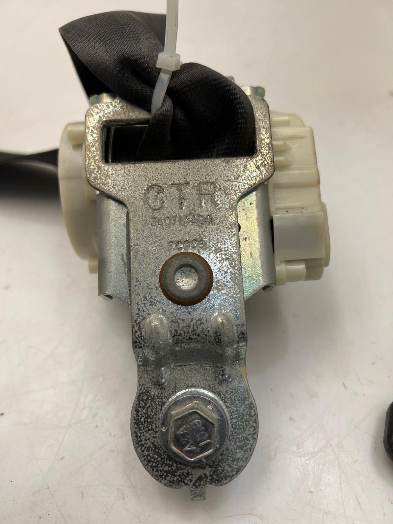 2011 Hyundai Sonata Rear Seat Belt