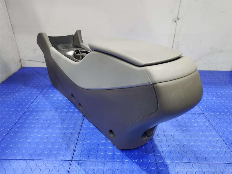 2017 Chevrolet Malibu Front Console