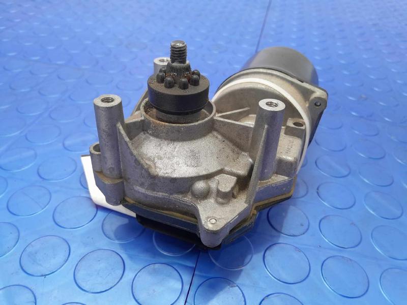 2017 Lincoln MKC Wiper Motor Front