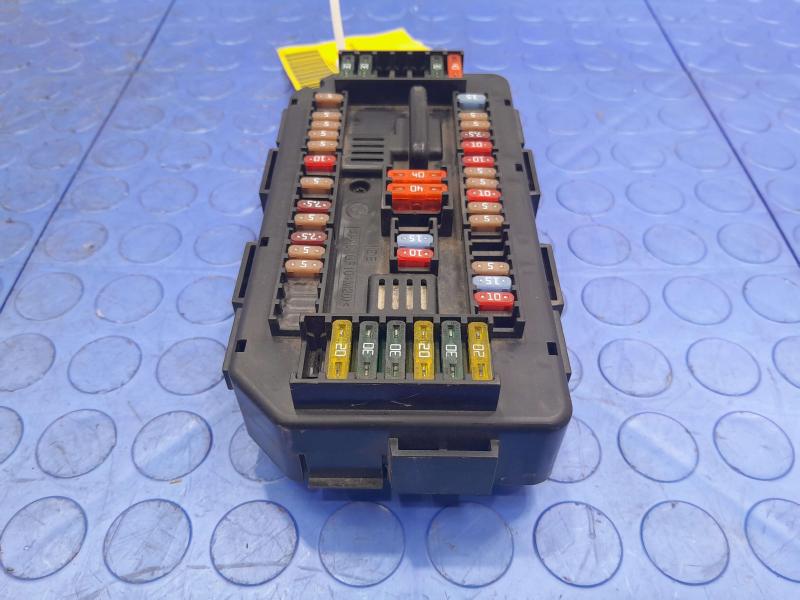 2015 BMW 328i Engine Fuse Box