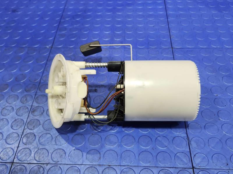 2008 BMW 128i Fuel Pump
