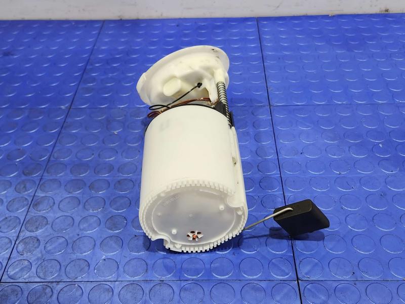 2008 BMW 128i Fuel Pump