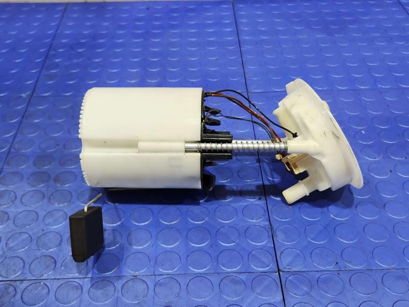 2008 BMW 128i Fuel Pump