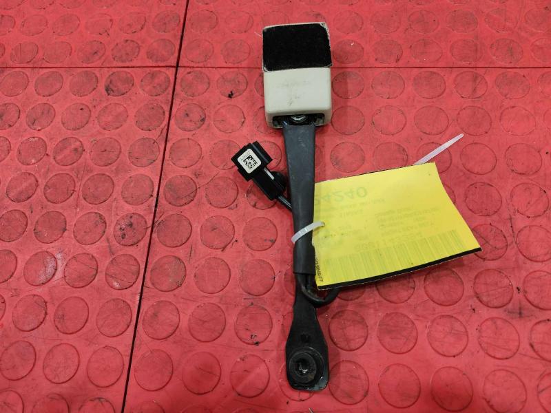 2013 Chevrolet Malibu Front Seat Belt