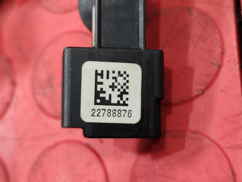 2013 Chevrolet Malibu Front Seat Belt