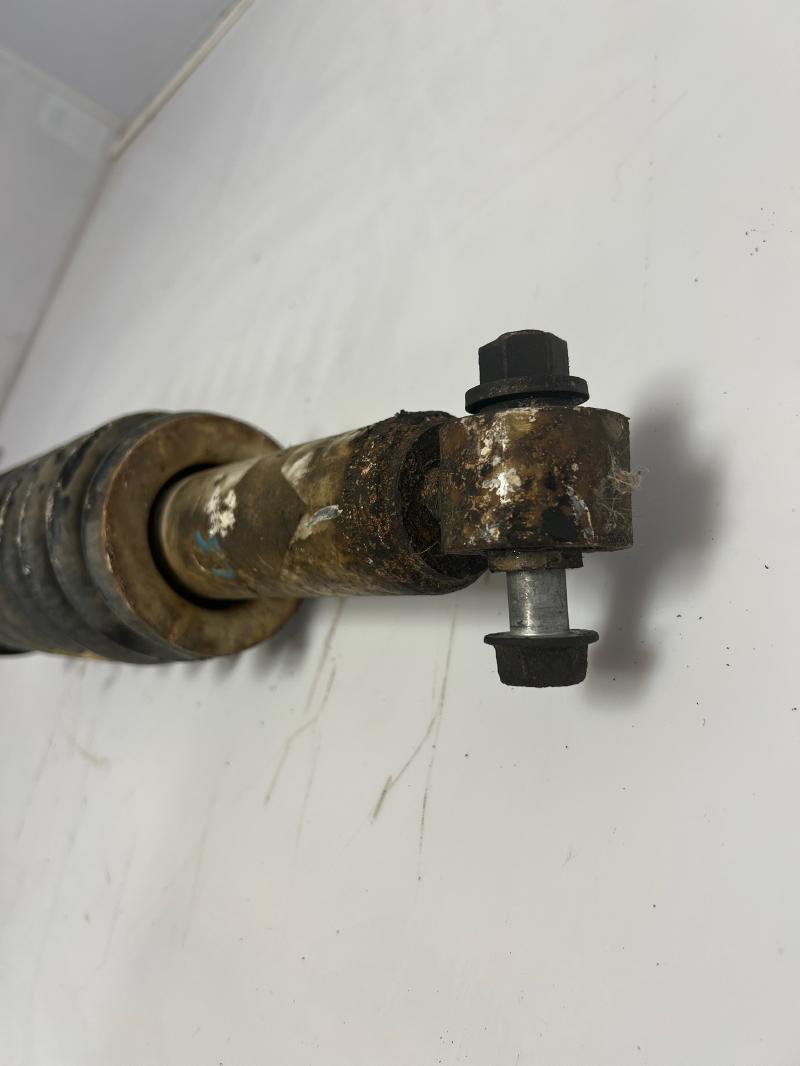 2000 - 2002 Toyota 4Runner Front Strut Assembly 4x4 ONLY LH or RH OEM 4851039585