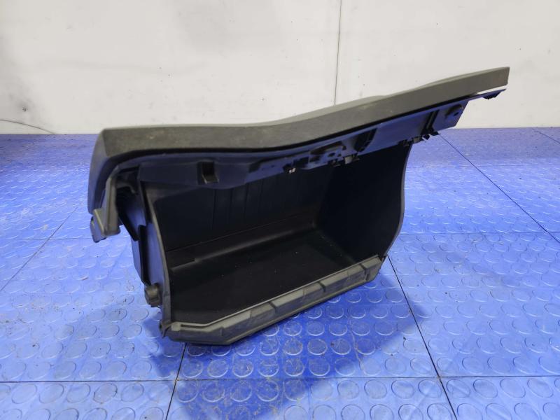 2017 Ford Focus Glove Box