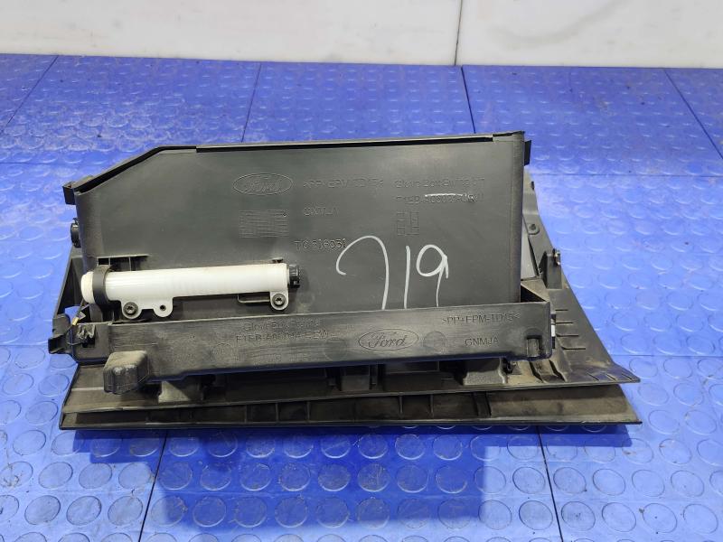 2017 Ford Focus Glove Box