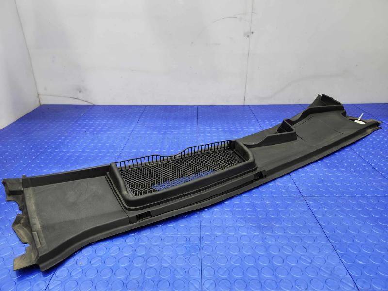 2017-2019 Audi Q7 Cowl Panel Cover Grille Air Inlet Assembly OEM 4M1819401D9B9