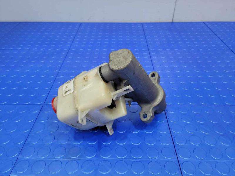 2017-2022 Ford F-250 Brake Master Cylinder Assembly OEM Part HC3Z2140D