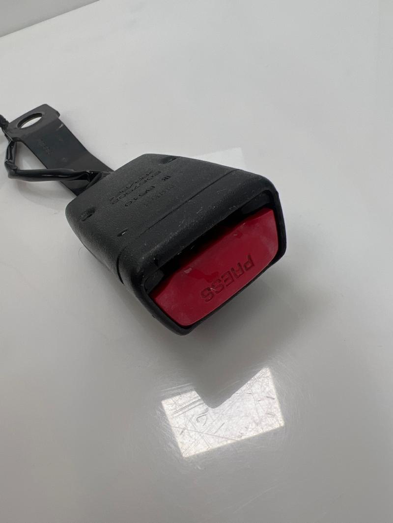 2007 Subaru Legacy Front Seat Belt