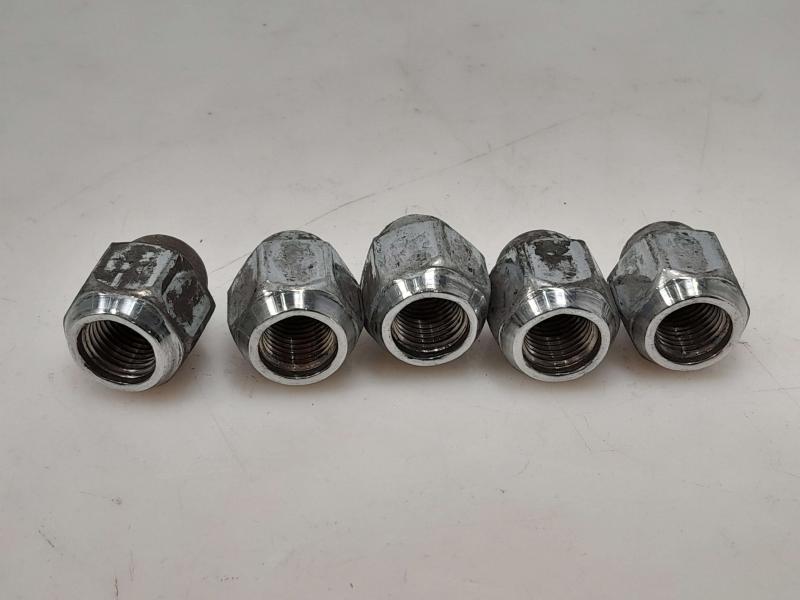 2016 Subaru Legacy Lug Nuts