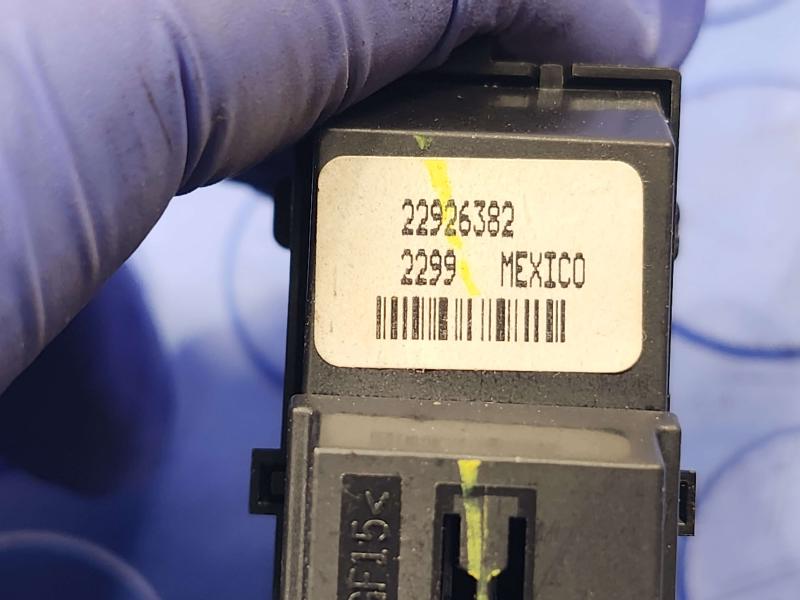 2013 Cadillac ATS Driver Door Lock Control Switch Genuine OEM 22926382