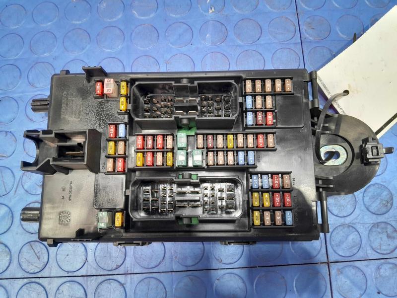 2018 Volvo S90 Cabin Fuse Box