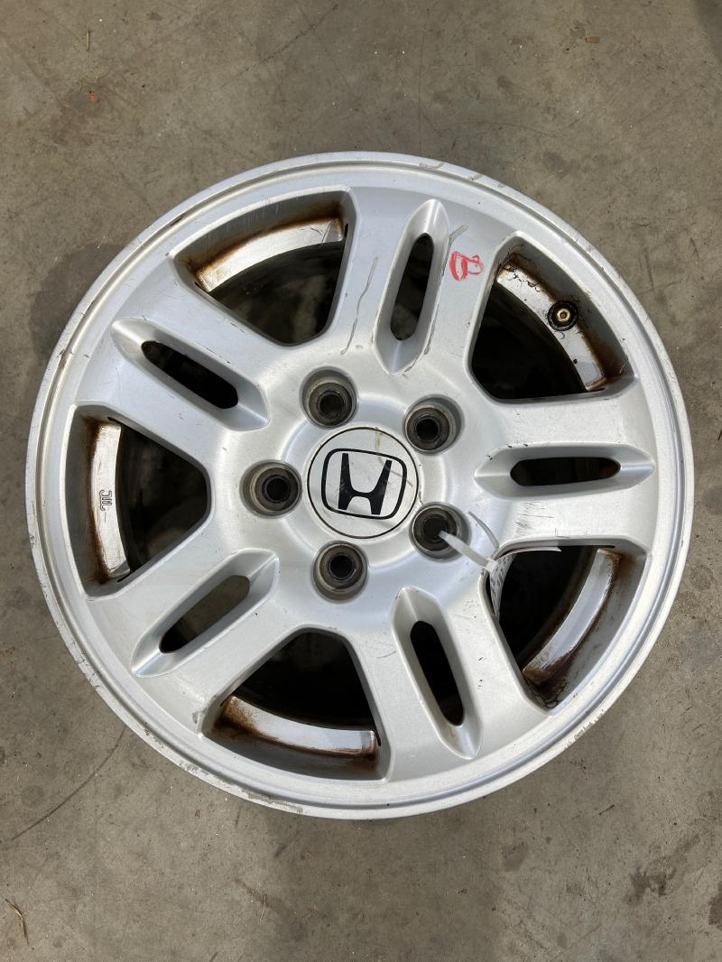 2004 Honda CR-V Wheel