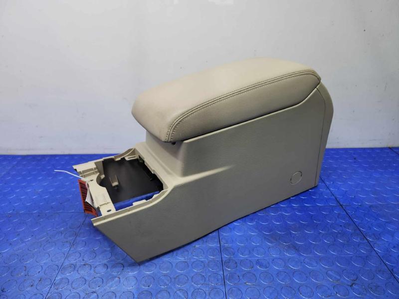 2018 Subaru Legacy Front Console