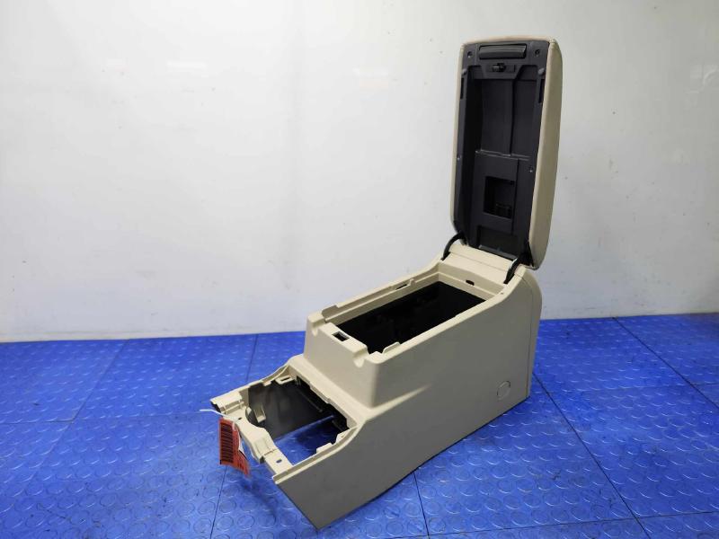 2018 Subaru Legacy Front Console