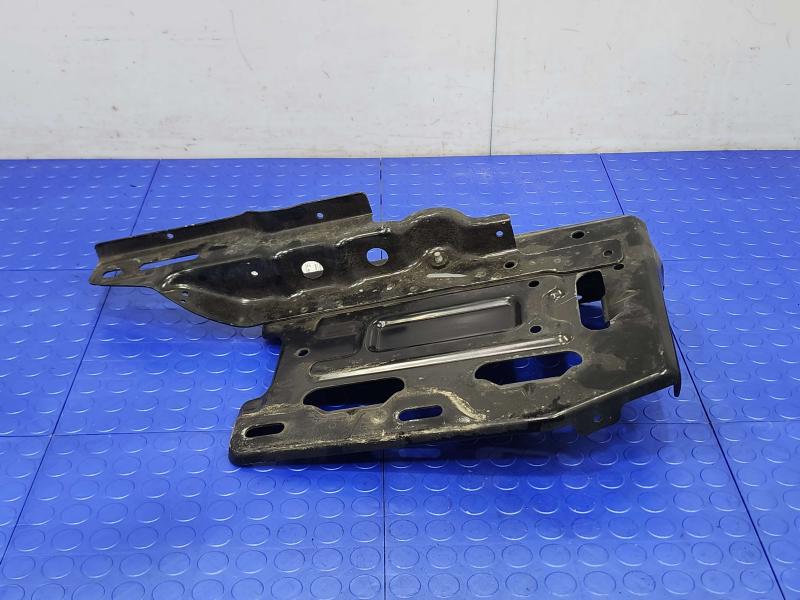 2015 Chevrolet Tahoe Battery Tray