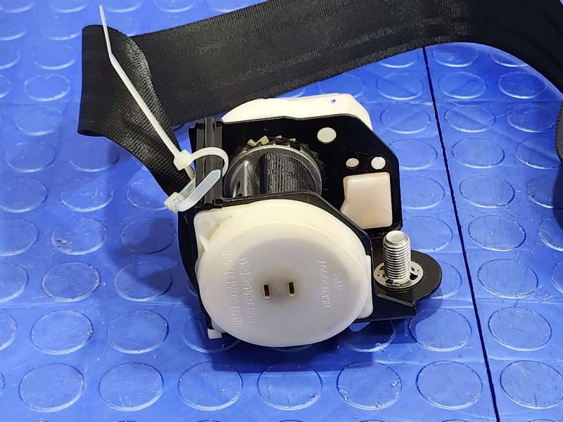 2011 Mazda CX-9 Rear Seat Belt
