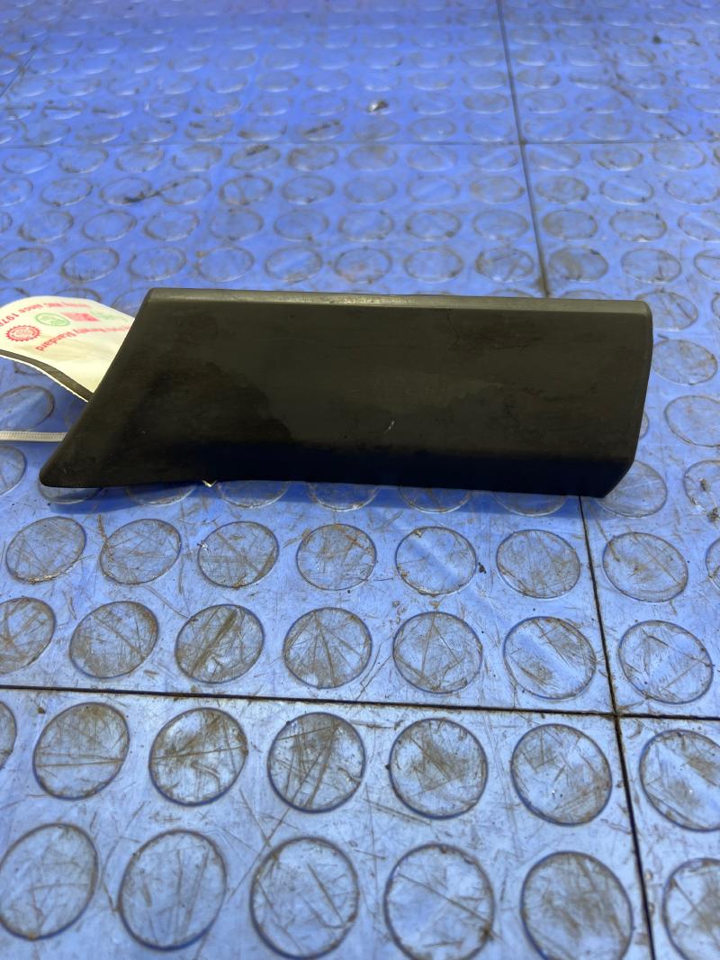 1986 - 1989 Honda Accord DX Sedan Fender Molding LH Driver Side OEM