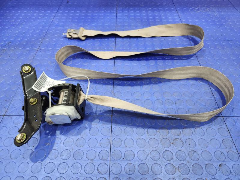 2003 Subaru Legacy Rear Seat Belt