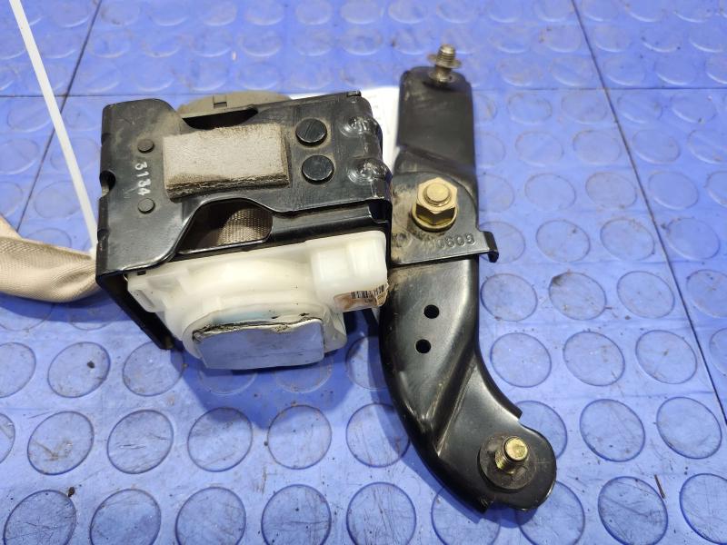 2003 Subaru Legacy Rear Seat Belt