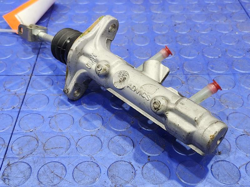 2010 Lexus RX450H Brake Master Cylinder Genuine OEM Part 4720148210