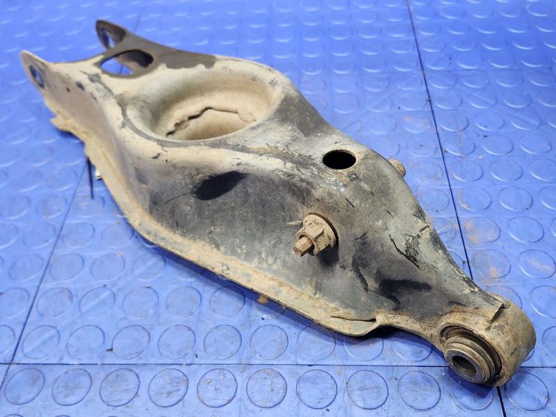 2014 Chrysler 300 Lower Control Arm Rr