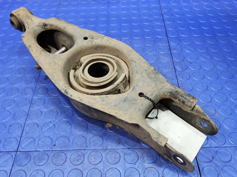 2014 Chrysler 300 Lower Control Arm Rr
