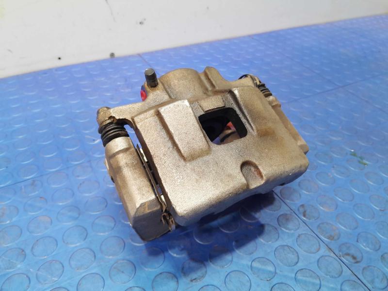 2015 Chrysler 200 Caliper