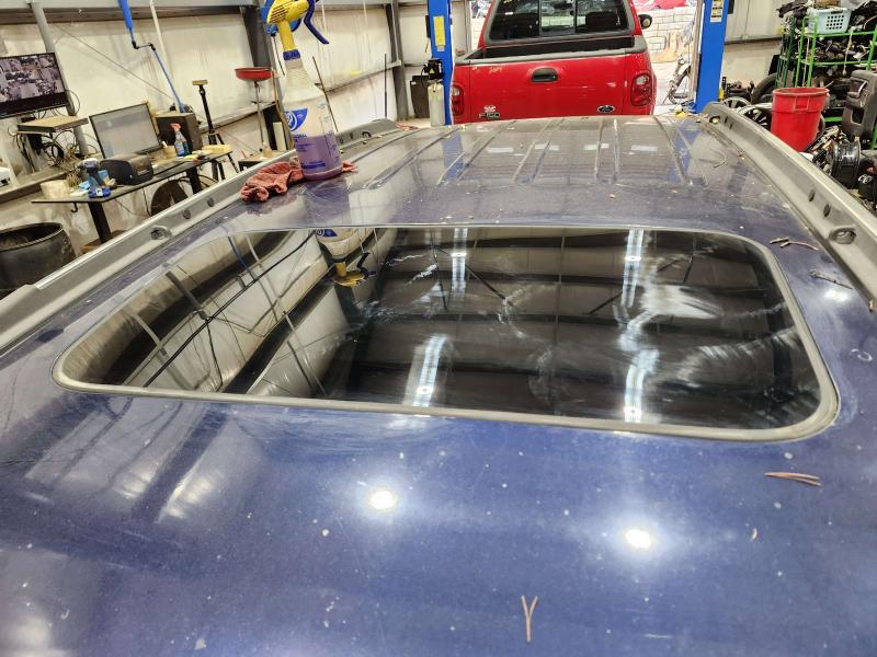 2017 Jeep Compass Roof Glass (Glass Only)