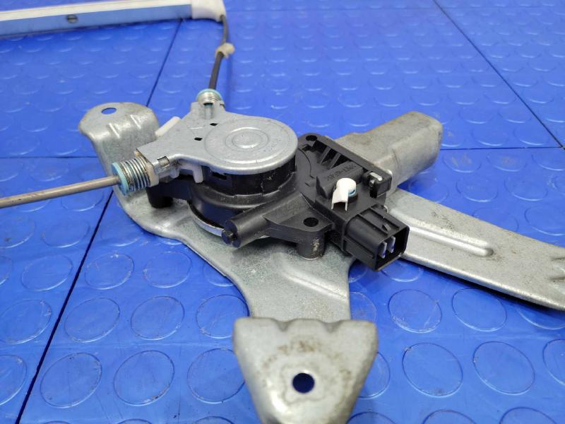 2006 Honda Ridgeline Back Glass Regulator