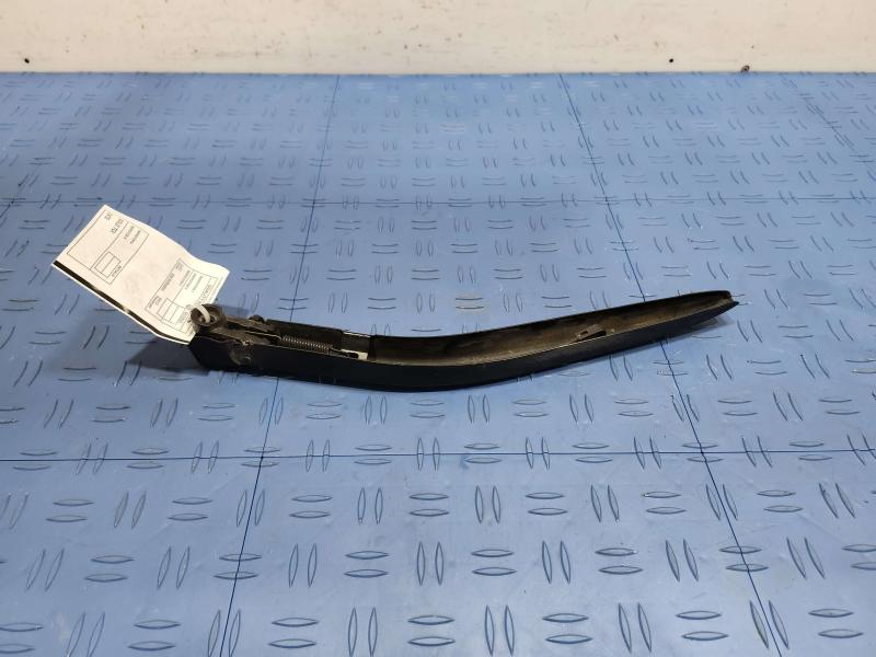 2017 GMC Acadia Wiper Arm