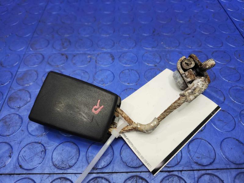 2011 BMW 535i Rear Seat Belt