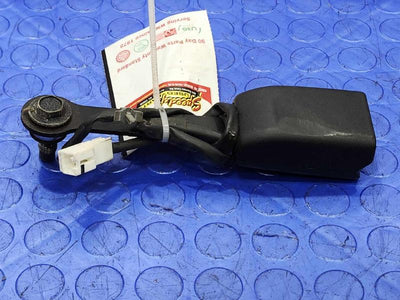 2014 Nissan Versa Front Seat Belt