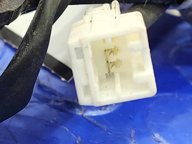 2014 Nissan Versa Front Seat Belt