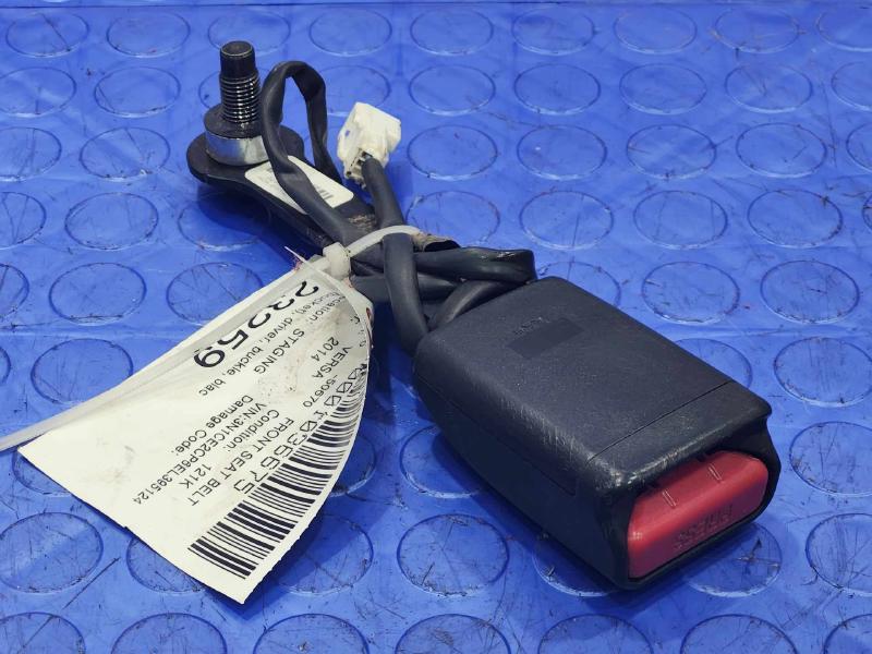 2014 Nissan Versa Front Seat Belt
