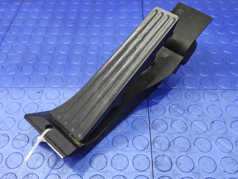 2003-2008 BMW Z4 Acccelerator Pedal Assembly Genuine OEM Part 35416762326