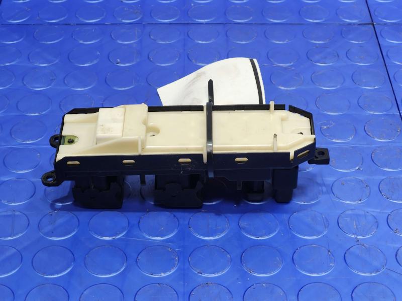 2010 Toyota Prius Door Switch Front
