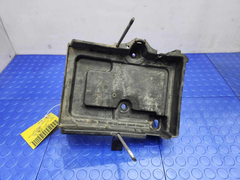 2013 Ford Taurus Battery Tray