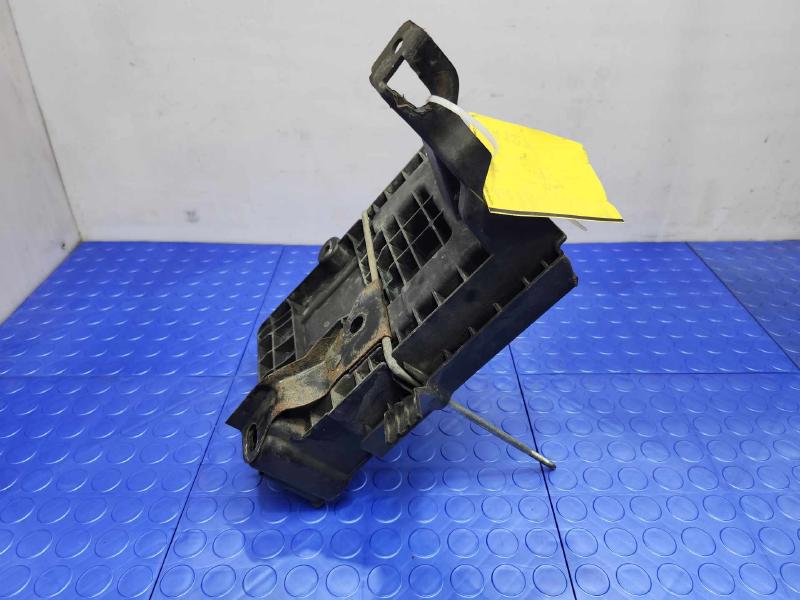 2013 Ford Taurus Battery Tray
