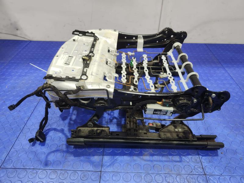 2018 Alfa Romeo Giulia Seat Track