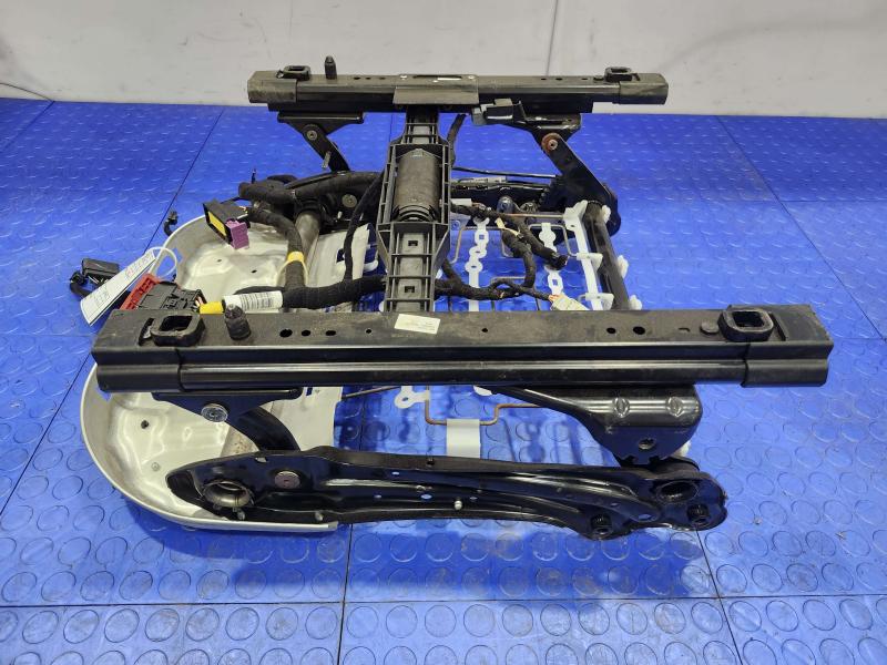 2018 Alfa Romeo Giulia Seat Track